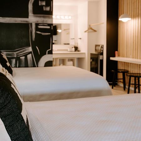 The Cowboy Motel Camp Wood Luaran gambar