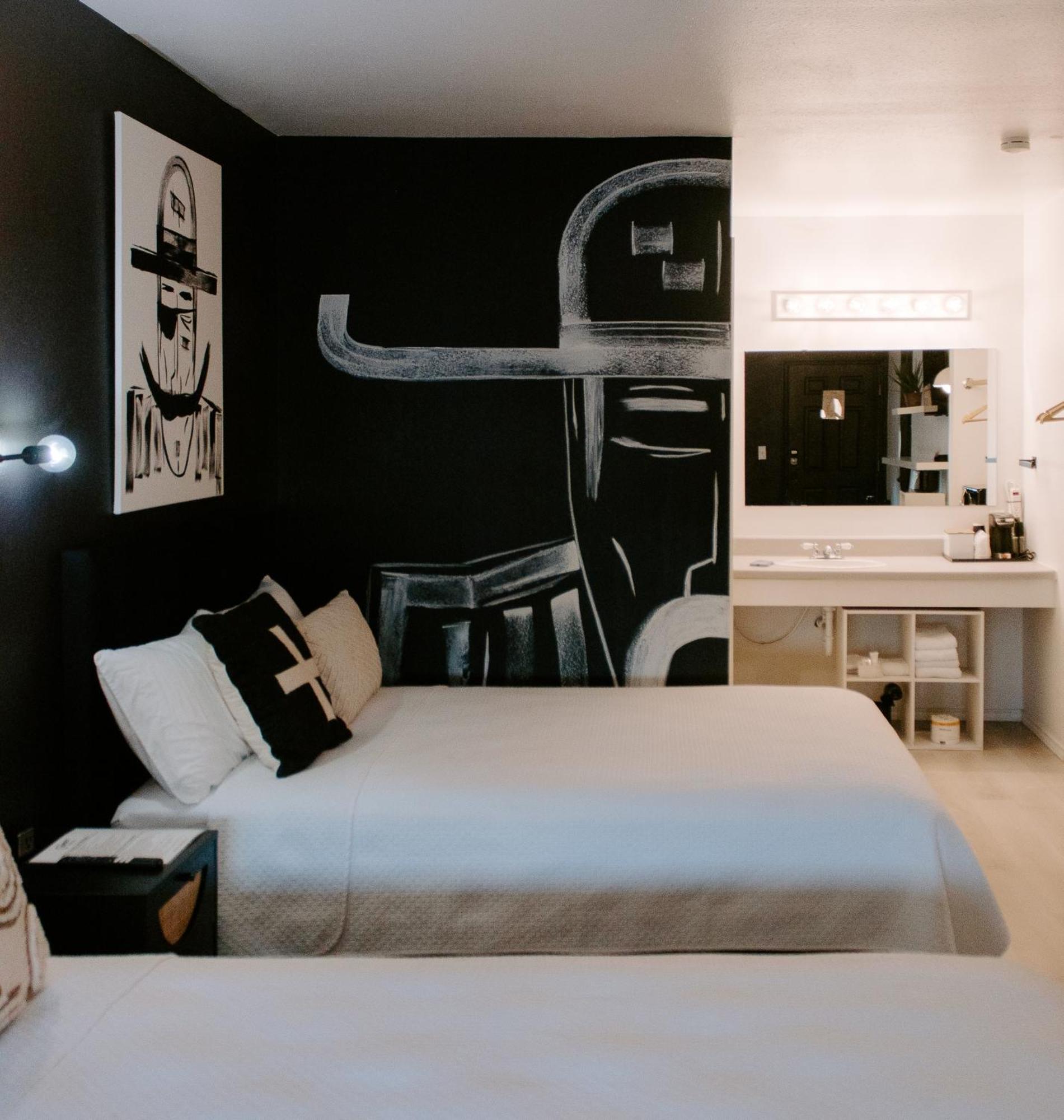 The Cowboy Motel Camp Wood Luaran gambar